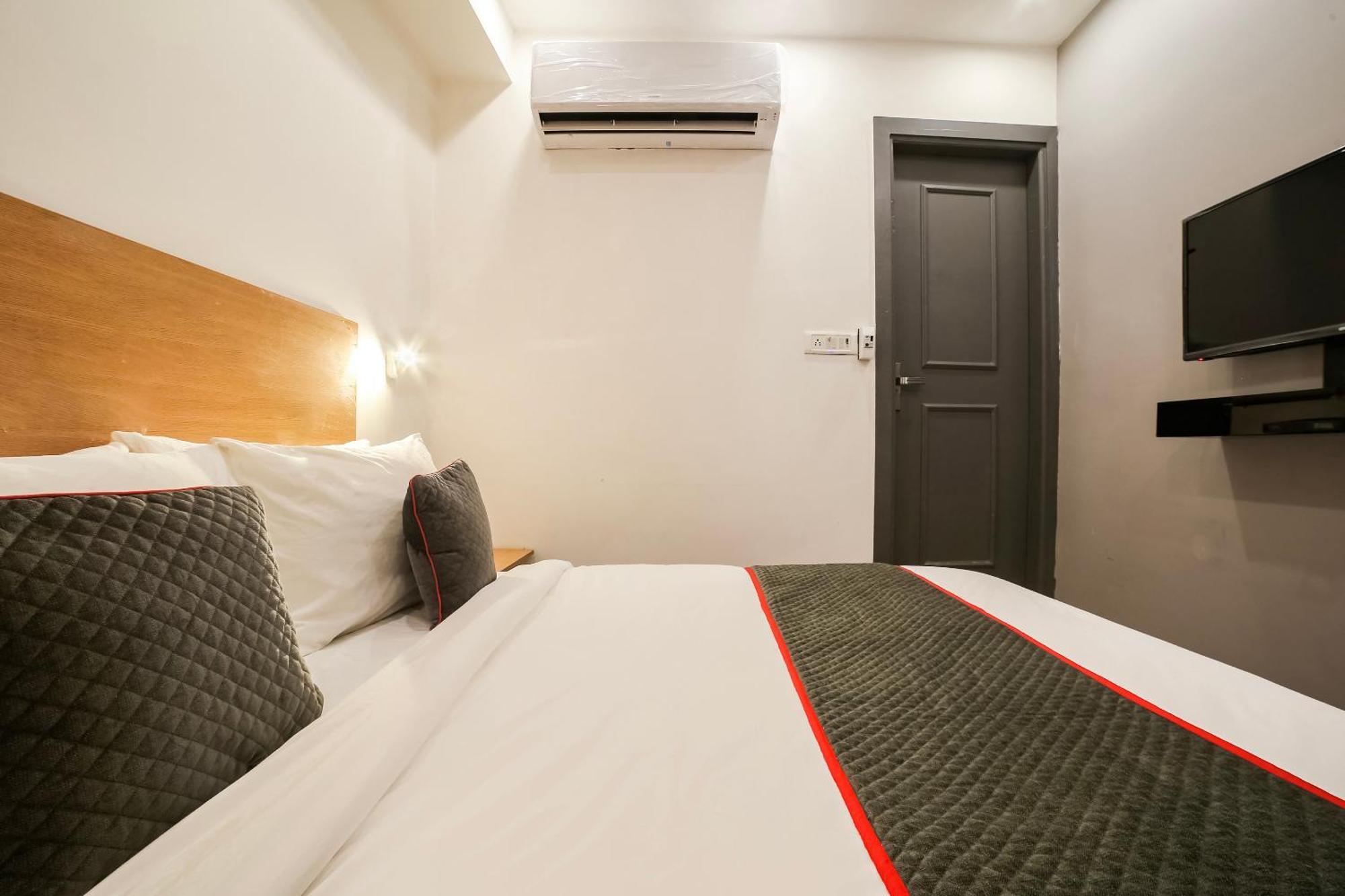 Super Hotel O Nawada Metro Delhi Zewnętrze zdjęcie